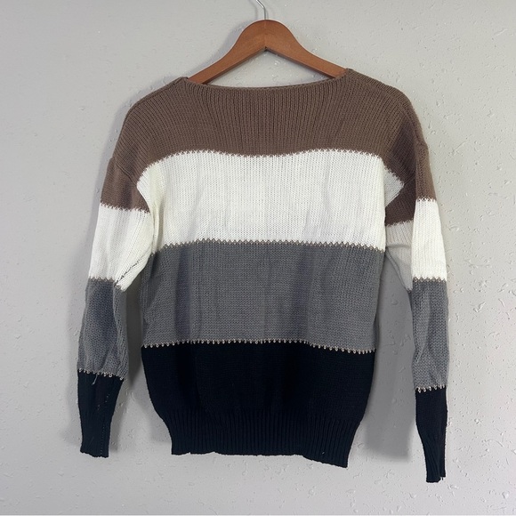 🦋 Striped Tan White Gray Black Sweater Gold Metallic Stitching Fall Casual - Picture 1 of 6
